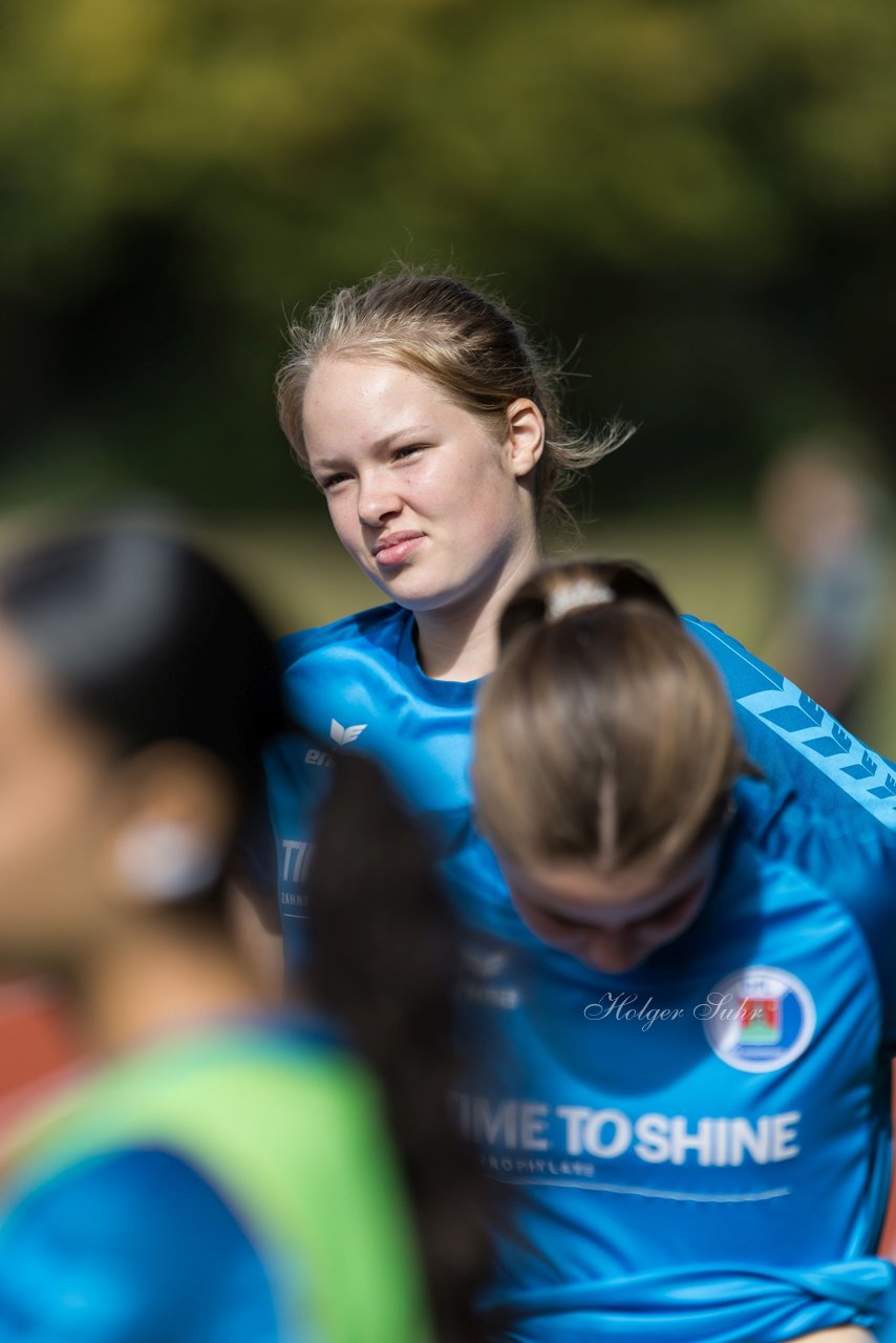 Bild 229 - wBJ VfL Pinneberg - Germania Schnelsen : Ergebnis: 15:1